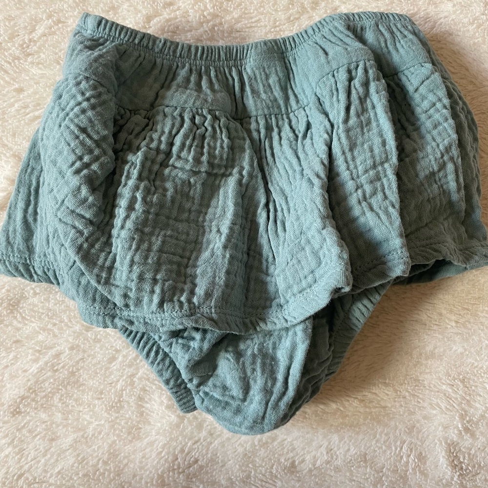 Green Two-Piece Set - Picture 3 of 5